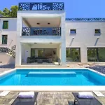 Modruna Mit Privatem Pool By Interhome * Grižane