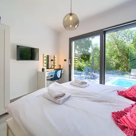 Modruna Mit Privatem Pool By Interhome * Grižane