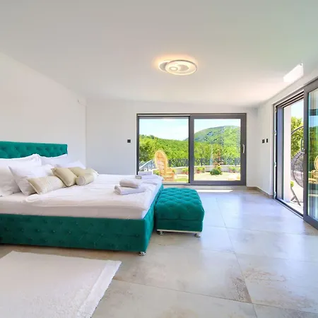 Modruna Mit Privatem Pool By Interhome Semesterbostad